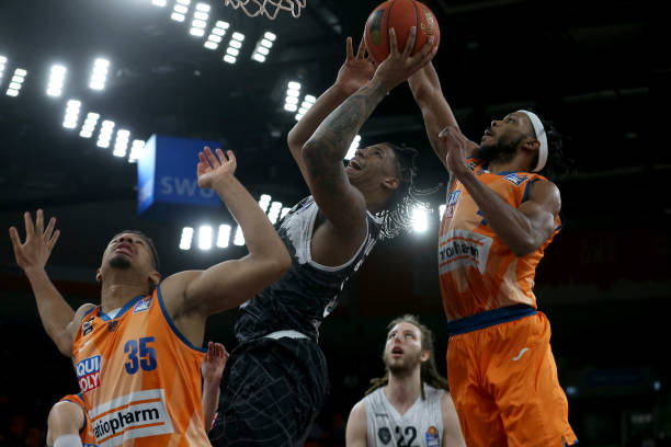 他本赛季为 他本赛季为